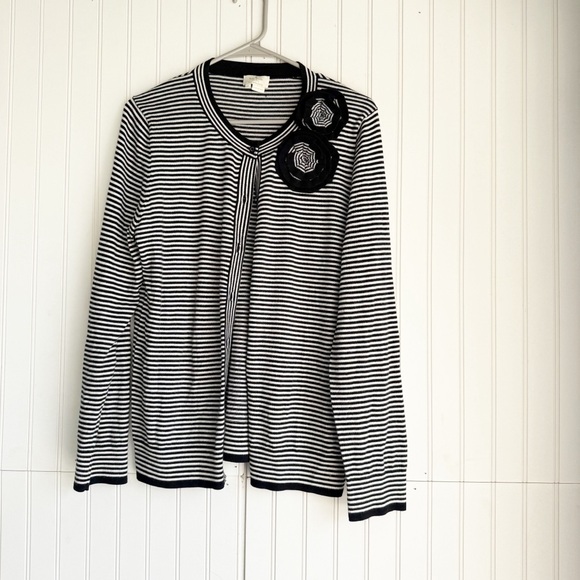 Kate Spade Size XL Black and White Rosette Stripe Jazz Things Up Cardigan Sweate - Picture 2 of 5